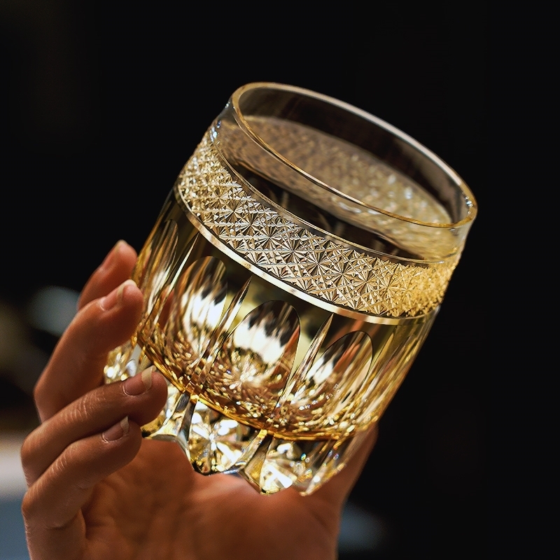 手彫り戦士の甲冑アンバー江戸キリコクリスタルワインカップ高級 - Wine To Beer To Liquor のレビューと価格